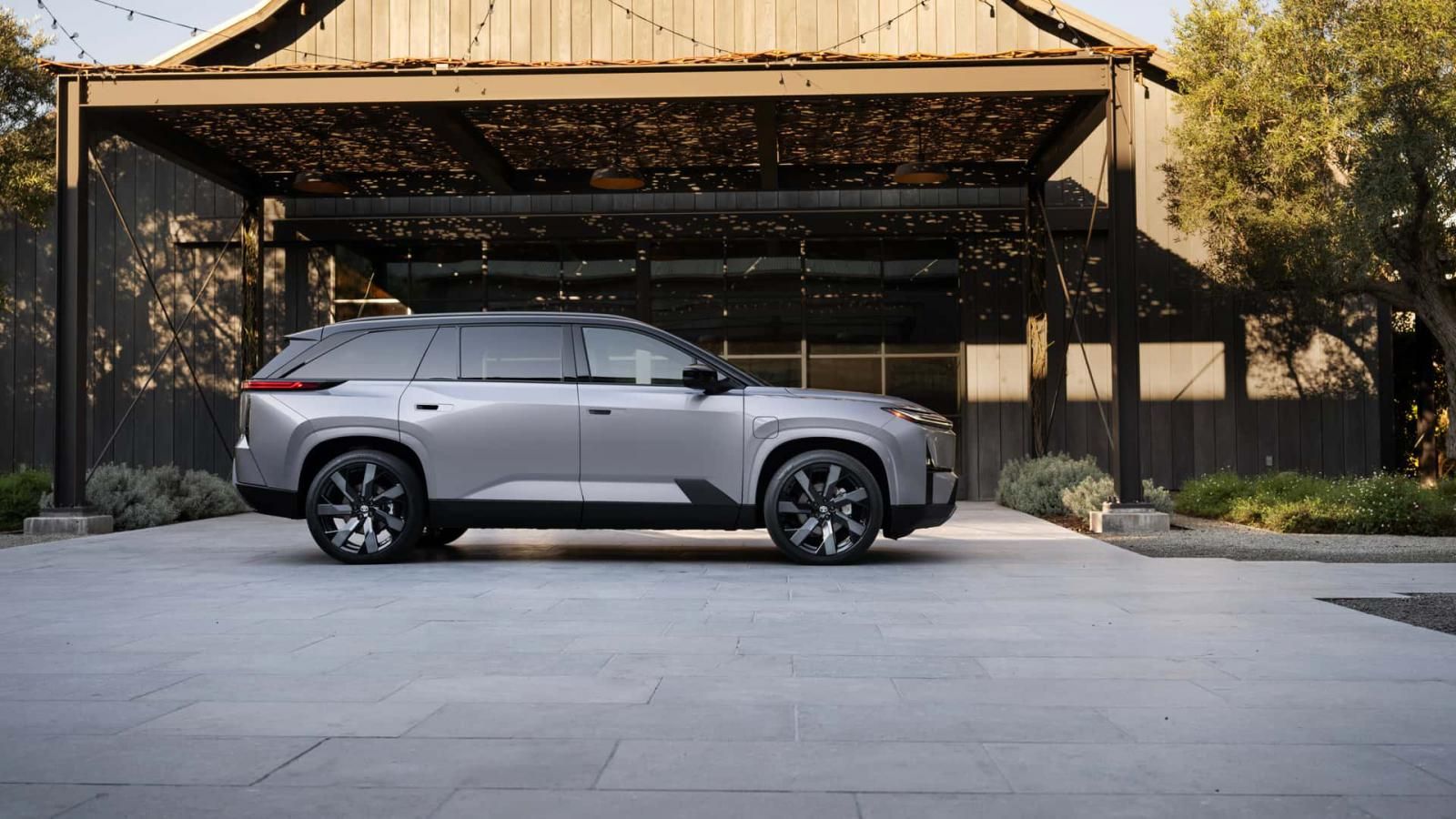 Νέο Toyota Highlander: Ντεμπούτο για το νέο ηλεκτρικό SUV των Ιαπώνων 